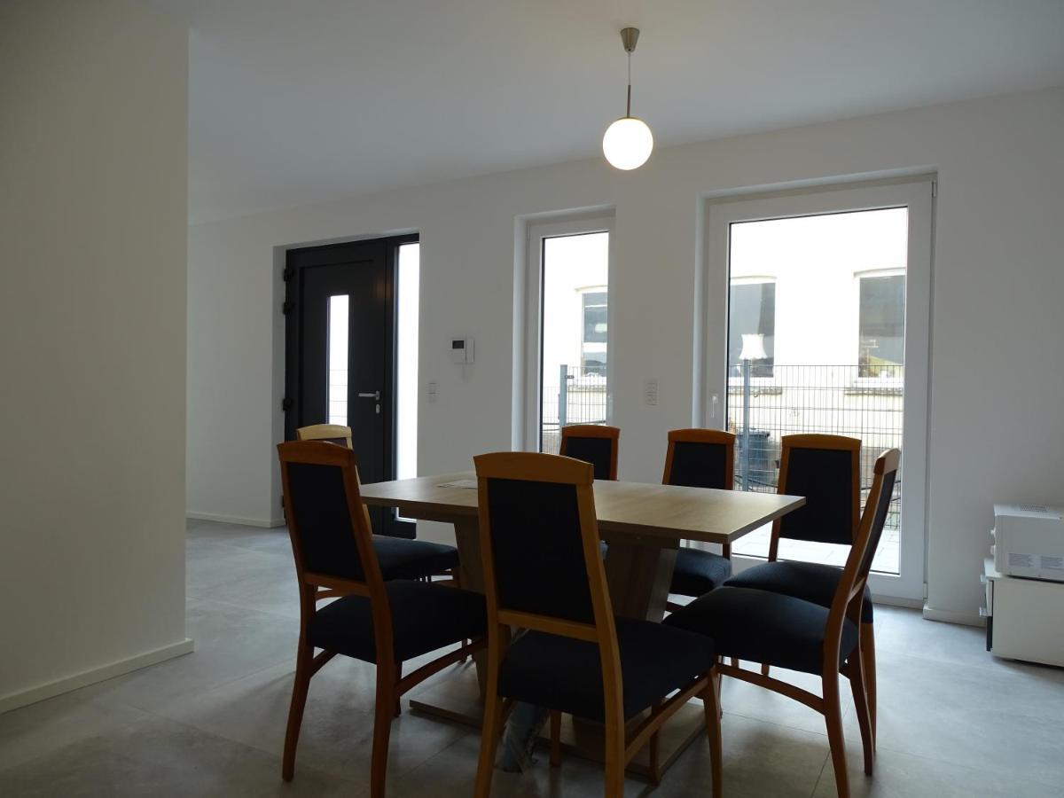Avi City Apartments Kinghouse Düsseldorf Oda fotoğraf